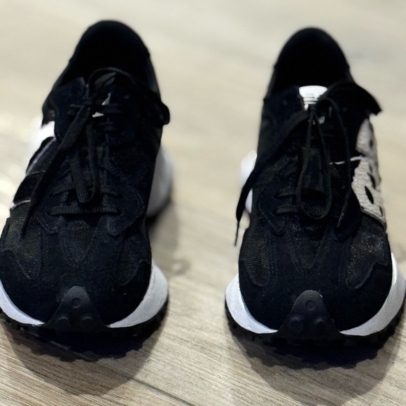 New Balance Black and White Athletic Shoes - Picture 2 of 10